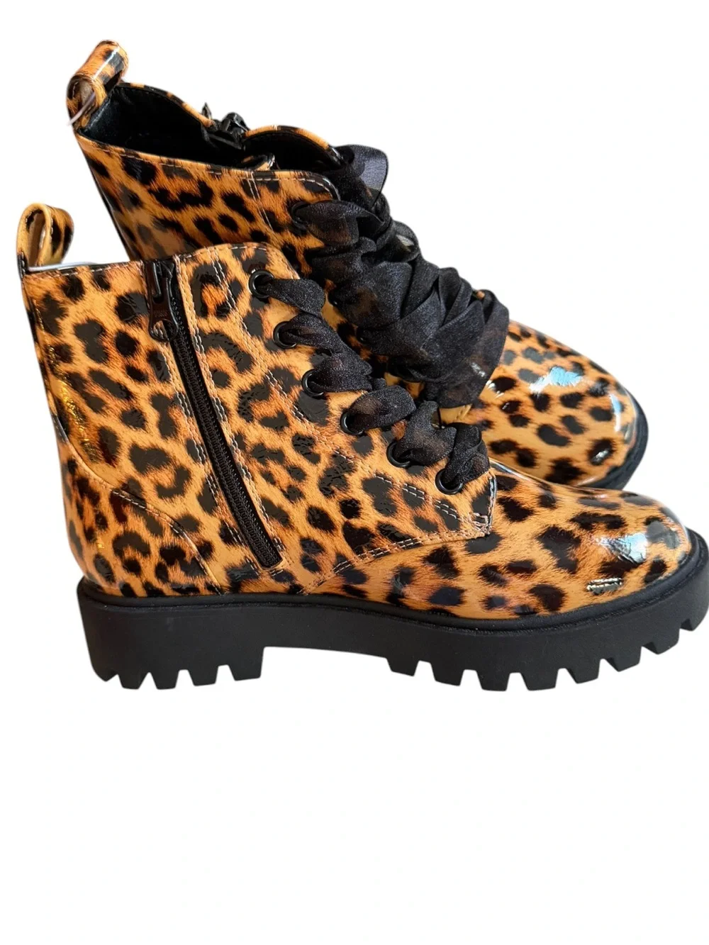 Art Class Kayden Leopard Print Lace-Up Ankle Boots NWT size 3